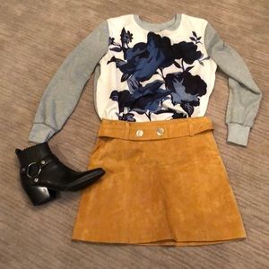 Beautiful floral sweatshirt size small